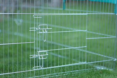 Kerbl Pet Freigehege aus Metall für Kaninchen und Meerschweinchen mit Ausbruchsperre und wasserdichter Abdeckung 230 x 115 x 70 cm – Bild 1 von 3