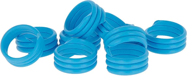 Produktbild von Kerbl Spiralring aus Kunststoff für Hühnerställe Blau 18 mm 100 Stück