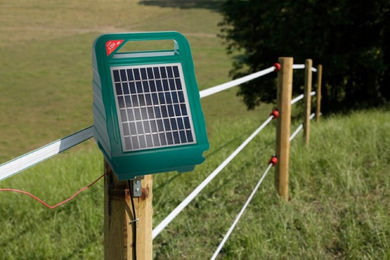 Kerbl Weidezaungerät SunPOWER S250 in Grün – Bild 1 von 7