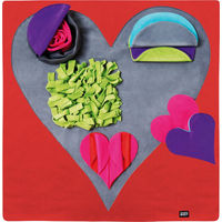 Produktbild von Knauder's Best Sniffpad Schnüffelrasen Heart Intelligenzspielzeug aus Fleece für Hunde und Katzen