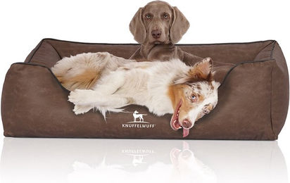 Knuffelwuff Hundebett Scottsdale aus Kunstleder Braun XXL für Riesenrassen – Bild 1 von 5