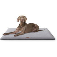 Produktbild von Knuffelwuff Hundematte Calliope aus Plüsch in Grau