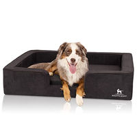 Produktbild von Knuffelwuff orthopädisches Hundebett Bellamy mit Wendekissen aus Velours Schwarz 100 x 80cm