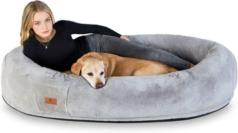 Produktbild von Knuffelwuff Plufi Hundebett XXL mit Memory Foam in Grau für alle Altersstufen