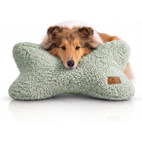 Produktbild von Knuffelwuff Schlafknochen Koda Hundespielzeug aus Teddy Material