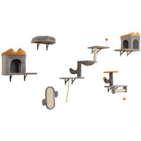 Produktbild von KOMFOTTEU Kratzbaum Kletterwand für Katzen mit 2 Höhlen und Sisal Kratzbrett in Grau und Orange