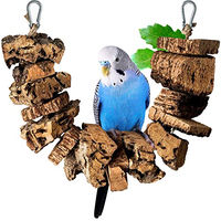 Produktbild von Kork-Deko Vogel-Knabberschaukel aus Naturkorkrinde für Wellensittiche, Kanarienvögel, Papageien und Nymphensittiche 40 cm