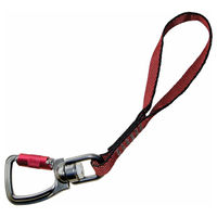 Produktbild von Kurgo Sicherheitsgurt-Halteclip für Hunde mit drehbarem Karabiner aus Aluminium in Rot