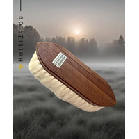 Produktbild von L'Evoine Pferde Mähnenbürste aus Holz in Braun
