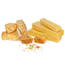 Produktbild von Larsson Farm Yaky Kaukäse Kaustangen - 4 x 130 g