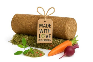 Produktbild von Lax Wiesen Knusperstange - Heu + Luzerne + Gemüse - 13 kg - 16 Stangen