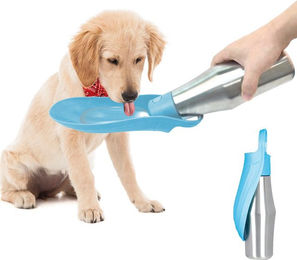 Produktbild von Ledander Hunde-Futterspender 750ml Hundetrinkflasche für unterwegs,