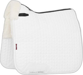 LeMieux Merino+ Dressur Schabracke aus Wildleder halb gefüttert Weiß Größe L – Bild 1 von 3