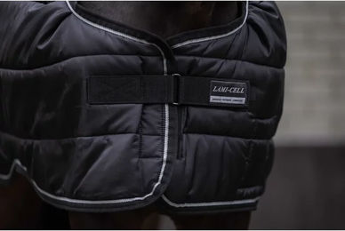 Lami-Cell Unterdecke für Pferde aus Polyester in Schwarz 200g – Bild 1 von 1