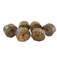 Produktbild von Lax Luzerne Blöcke mit Loch für Pferde 25 kg Luzerne Raufutter Snacks zur Verdauung und Zahnpflege