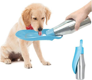 Ledander Hunde-Futterspender und Trinkflasche für unterwegs mit Wassernapf aus Silikon in Blau 750ml – Bild 1 von 5