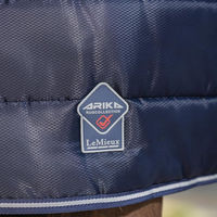 Produktbild von LeMieux Arika Stable-Tek Pferdedecke aus Polyester in Blau 200g
