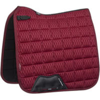 Produktbild von LeMieux Dressurmatte für Pferde Carbon Mesh mit Memory Foam in Rot Größe L