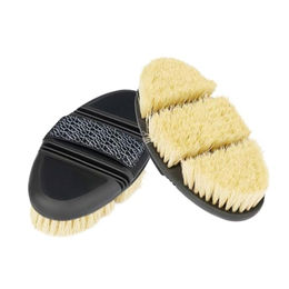LeMieux Flexi Massagebürste für Pferde Schwarz aus Gummi – Bild 1 von 2
