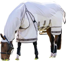 Produktbild von LeMieux Kudos Shower Pro Dermatitis-Schutzdecke für Pferde in Beige und Weiß