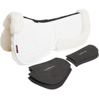 Produktbild von LeMieux Merino+ Dressage Half Pad aus Wolle in Weiß Größe M