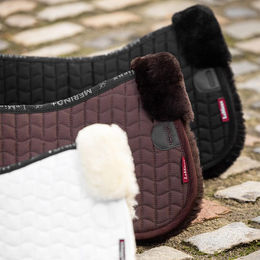 LeMieux Merino+ Half Pad Sattelpad aus Wolle Schwarz/Natur Größe L – Bild 1 von 3