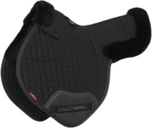 Produktbild von LeMieux Merino+ Numnah Satteldecke für Pferde aus Wolle Schwarz Größe L