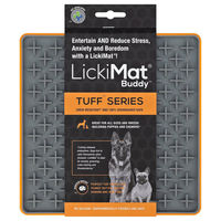 Produktbild von LickiMat Buddy Tuff Schleckmatte für Hunde in Orange, Größe S, 20x20 cm