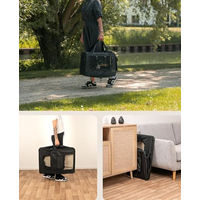 Produktbild von Lionto Hundetransportbox aus Oxford-Gewebe für Hunde und Katzen, schwarz, Größe M, 60x42x44 cm
