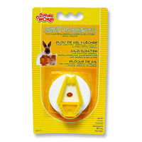 Produktbild von Living World Nagerstein Salzleckstein mit Halter für Hamster und Meerschweinchen 50 g