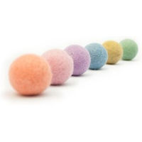 Produktbild von LucyBalu Katzen Spielzeug Set aus 6 bunten Filzbällen aus 100% Wolle für Kitten und Katzen