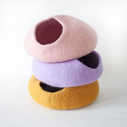 Produktbild von LucyBalu Katzenhöhle aus Filz aus 100% Wolle Rosa 45x45x28 cm