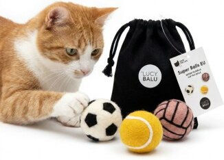LucyBalu Katzenspielzeug Super Balls Filzbälle im Sport-Design Set aus 3 Stück – Bild 1 von 1
