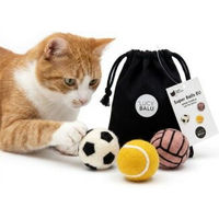Produktbild von LucyBalu Katzenspielzeug Super Balls Filzbälle im Sport-Design Set aus 3 Stück
