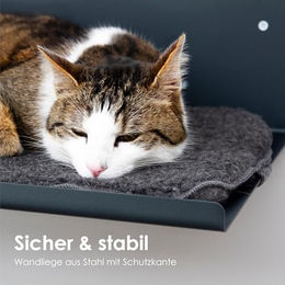 LucyBalu Wandliege für Katzen aus Metall in Grau mit Woll-Auflage – Bild 1 von 7