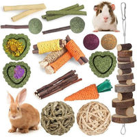 Produktbild von LuxusKollektion Knabberspielzeug aus Timothy Heu für Kaninchen Meerschweinchen und Hamster 18 Stück