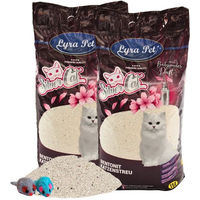 Produktbild von Lyra Pet SilverCat Katzenstreu Bentonit mit Aktivkohle und Babypuder Duft 2 x 15 Liter inkl. 2 Mäuse - 2 x 15 l