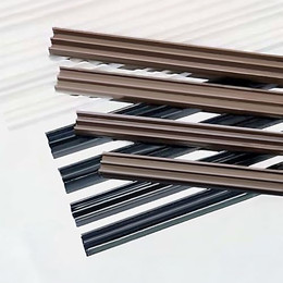 Produktbild von M&S Reptilien Glasführungsprofil für 6 mm Glas, oben, schwarz - 1 m