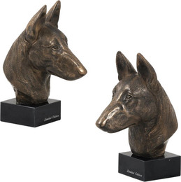 Produktbild von Malinois Belgian Shepherd Dog Statue auf Steinsockel