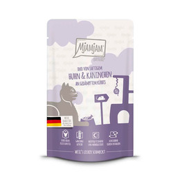 Produktbild von MjAMjAM Premium Nassfutter für Katzen Quetschie Huhn & Kaninchen - 12 x 125 g