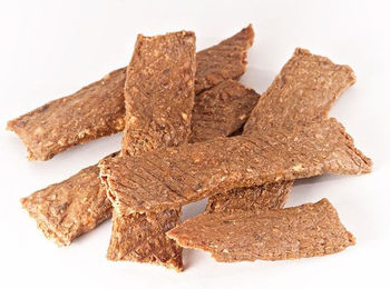 Produktbild von mascota vital Kaninchen Trockenfleisch Monoprotein Sensitive für alle Altersstufen 100g
