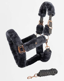 Maximilian Equestrian Halfter Fluffy mit Strick in Grau und Roségold aus synthetischem Schafsfell Full – Bild 1 von 1