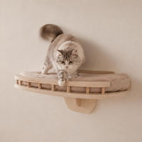 Produktbild von MCW Katzen-Kletterwand MCW-Q55 aus Holz mit beigem Kissen in Natur 20x44x28cm