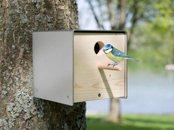 Meisenkasten Keilbach Designprodukte aus Edelstahl und Holz in Blau und Braun – Bild 1 von 5