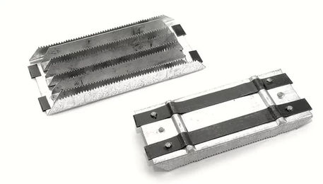 Produktbild von Metallische Currybürste für Pferde von Umbria Equitazione in Silber