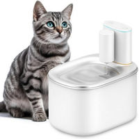 Produktbild von mitienda Trinkbrunnen aus Edelstahl für Hunde und Katzen kabellos in Silber oder Weiß - 3,5 l