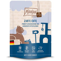 Produktbild von MjAMjAM Quetschie Purer Fleischgenuss Zarte Ente für Hunde Adult Getreidefrei mit hohem Fleischanteil 6x300g