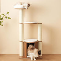 Produktbild von MODFU Katzenbaum 135 cm Weiß mit Katzenhaus und XXL-Stämmen sowie Kippschutz