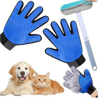 Produktbild von Mutig Fellpflegehandschuh Set aus Gummi für Hunde und Katzen 3 Stück