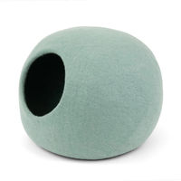 Produktbild von myfelt Fine Katzenhöhle aus reiner Schurwolle 45 x 38 cm